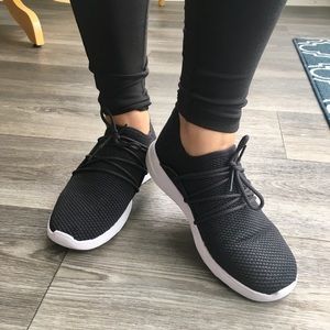 Vessi Footwear Cityscape - sz 9